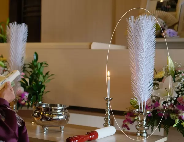 四華花（しかばな）とは？葬儀に添えられる白い紙花の意味の画像