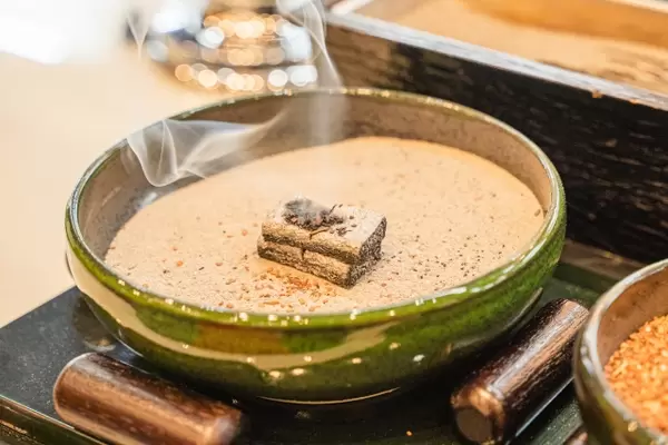 お葬式の焼香は何のためにするの？作法も合わせてご説明の画像